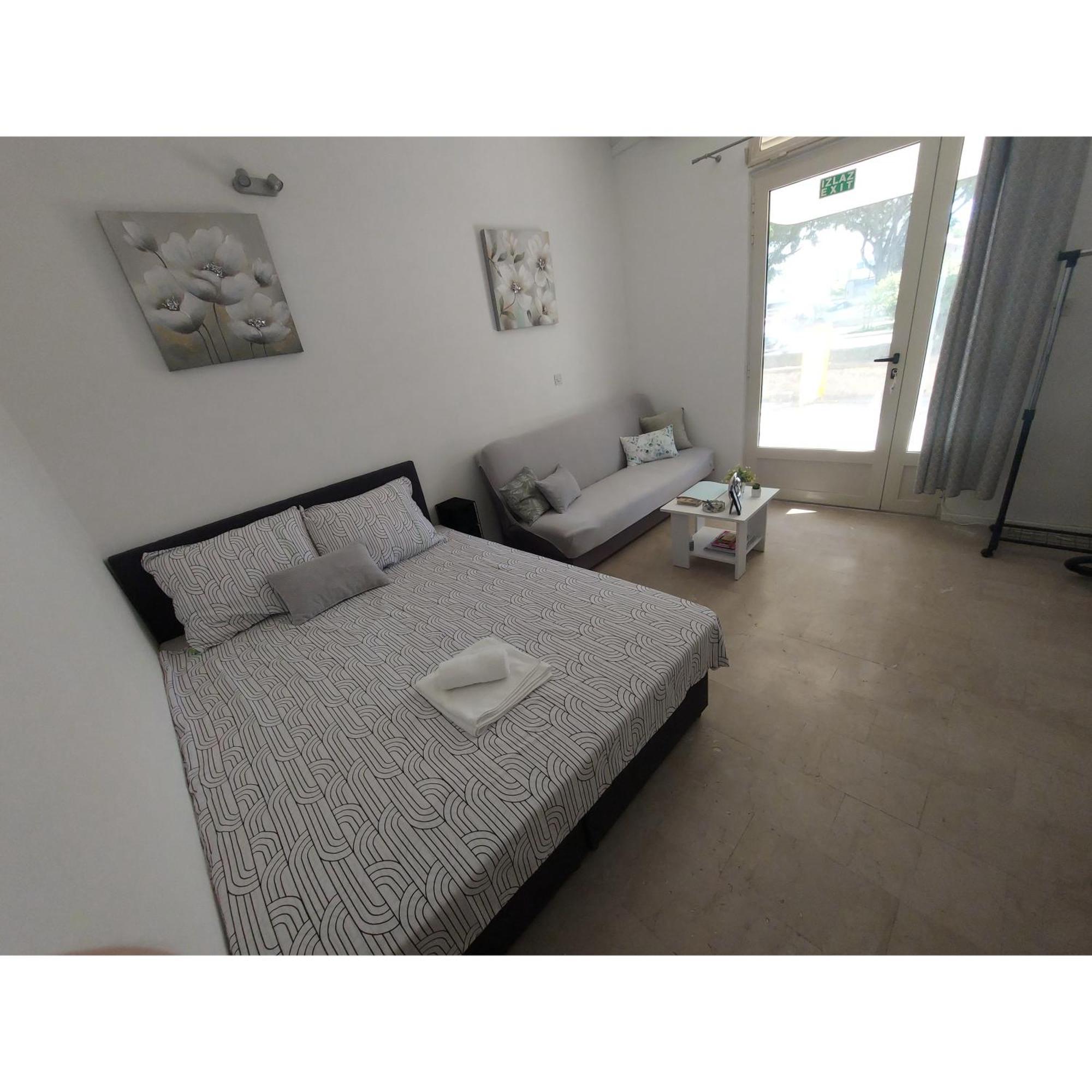 Studio Apartment Lee Сплит Екстериор снимка